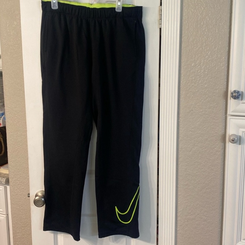 NWOT Nike Therma Fit XL Pants
